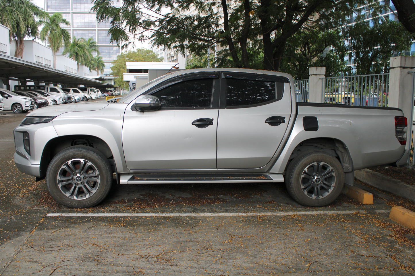 2021 Mitsubishi Strada GLS 2WD 2.4, AT, DSL	61T