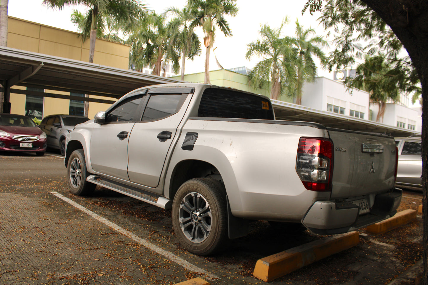 2021 Mitsubishi Strada GLS 2WD 2.4, AT, DSL	61T