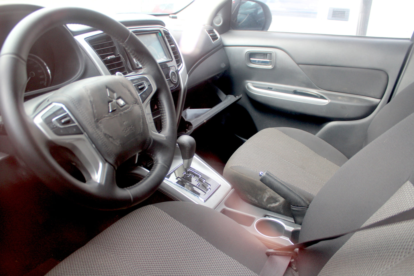 2023 Mitsubishi Strada GLS 4x2 2.4D, AT, DSL 2T