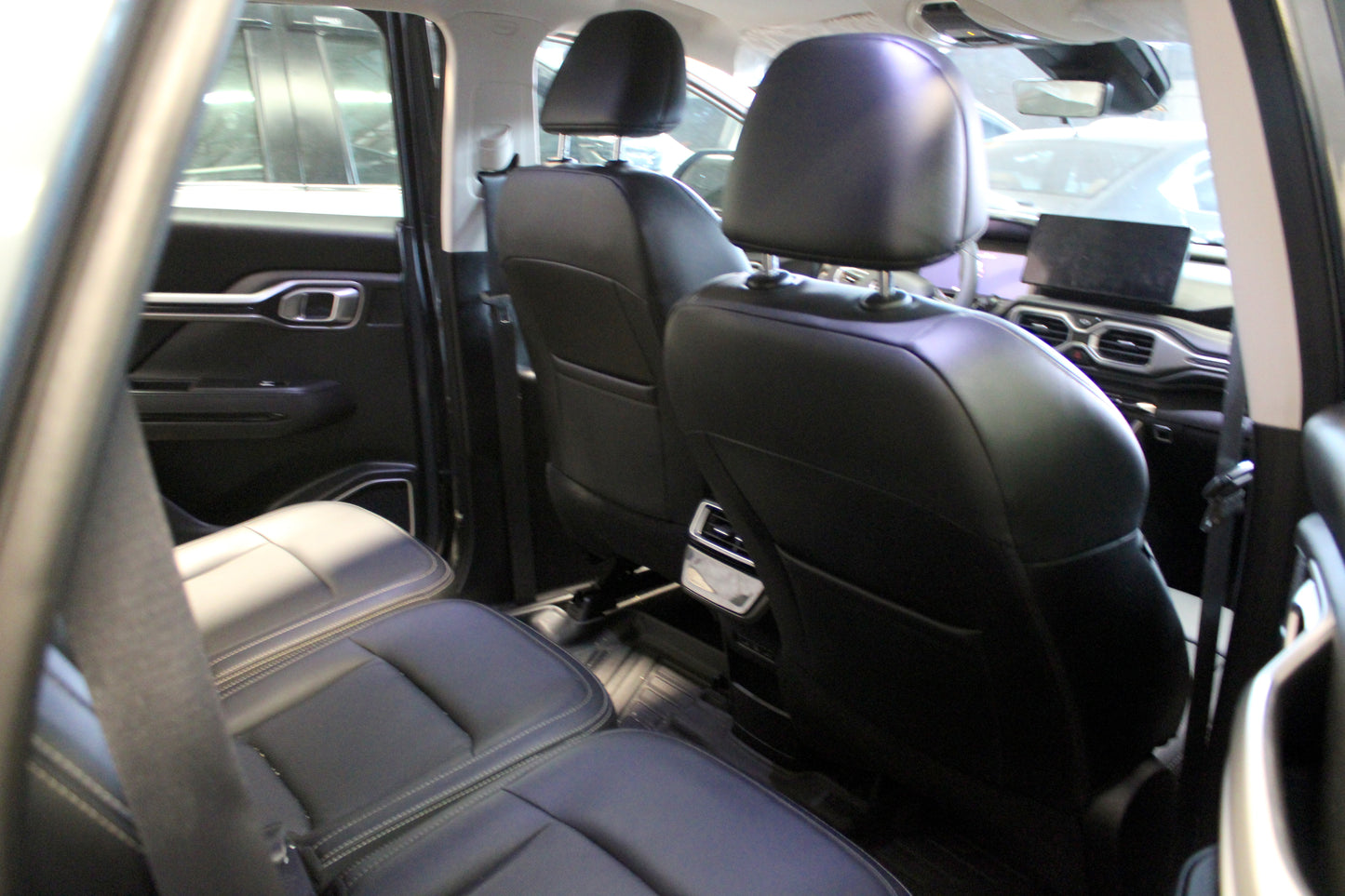 2023 Geely Okavango, A/T, Gas, 11T