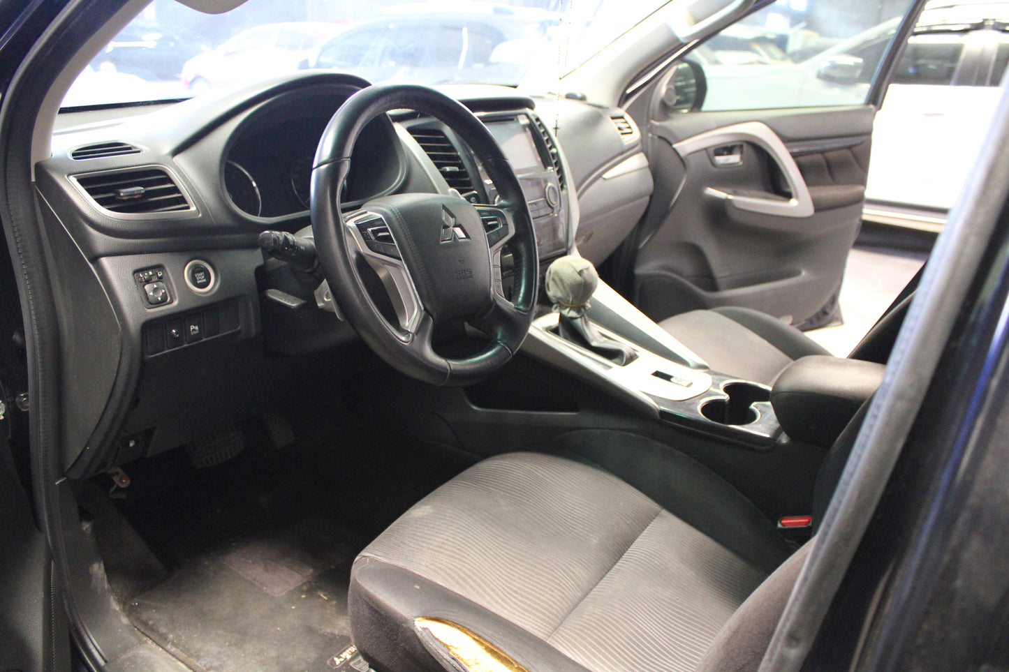 2016 Mitsubishi Montero Sport, A/T, Diesel, 90T