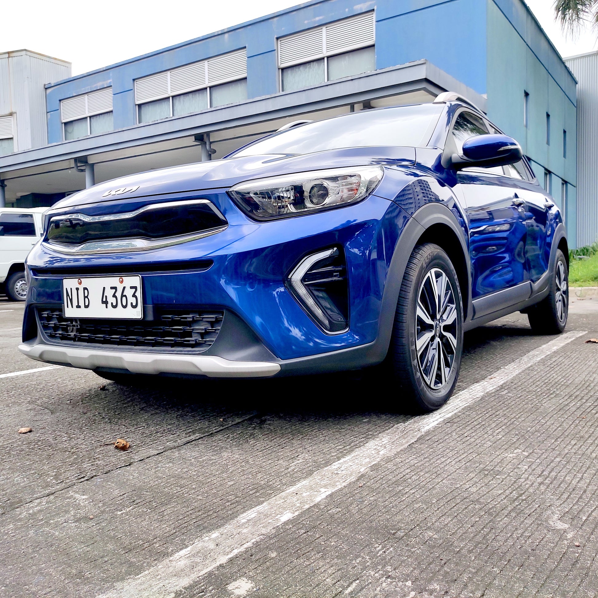 2022 Kia Stonic 1.4 EX A/T Gas with 17T mileage, stylish and compact crossover, available at ROPO.