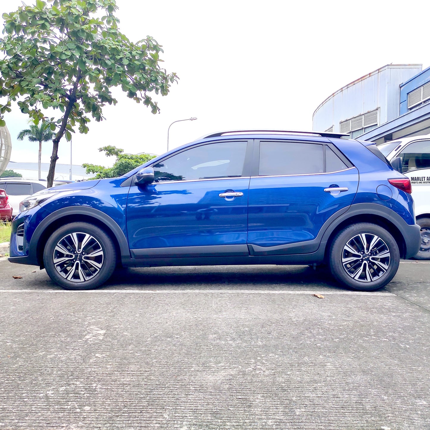 2022 Kia Stonic 1.4 EX A/T Gas with 17T mileage, stylish and compact crossover, available at ROPO.