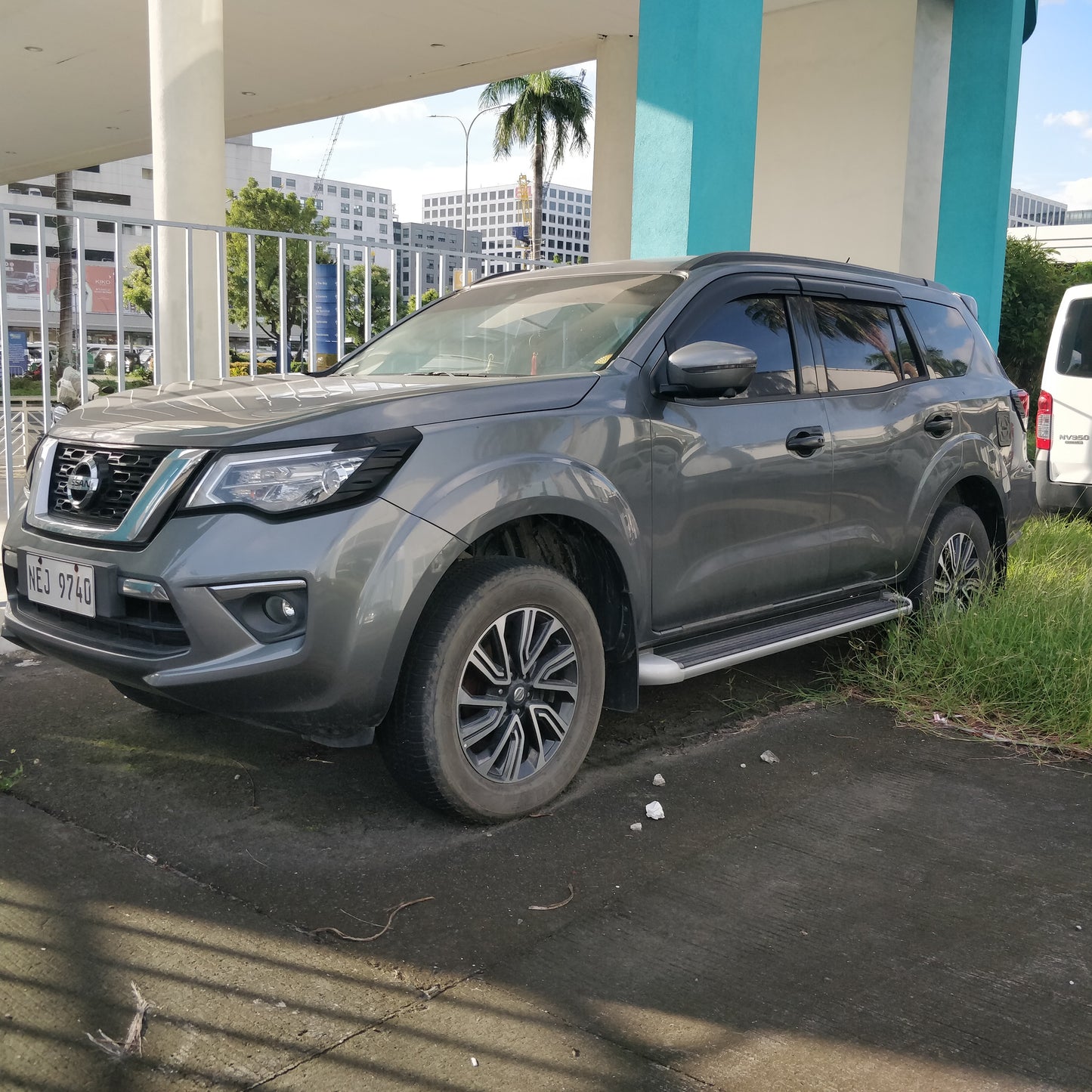 2020 Nissan Terra VL 4x2 2.5L, A/T, DSL 127T