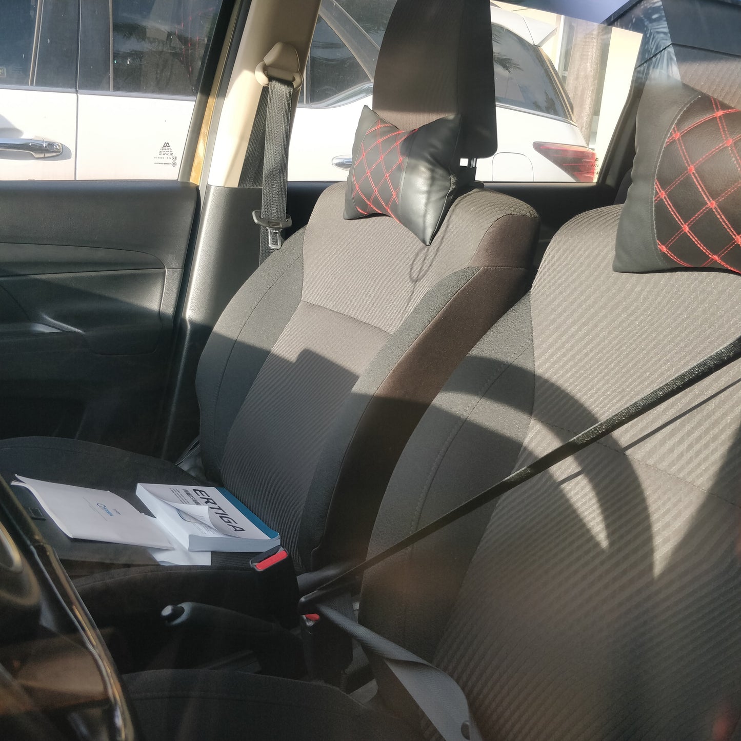 2022 Suzuki Ertiga 1.5 GL, A/T, Gas	26T