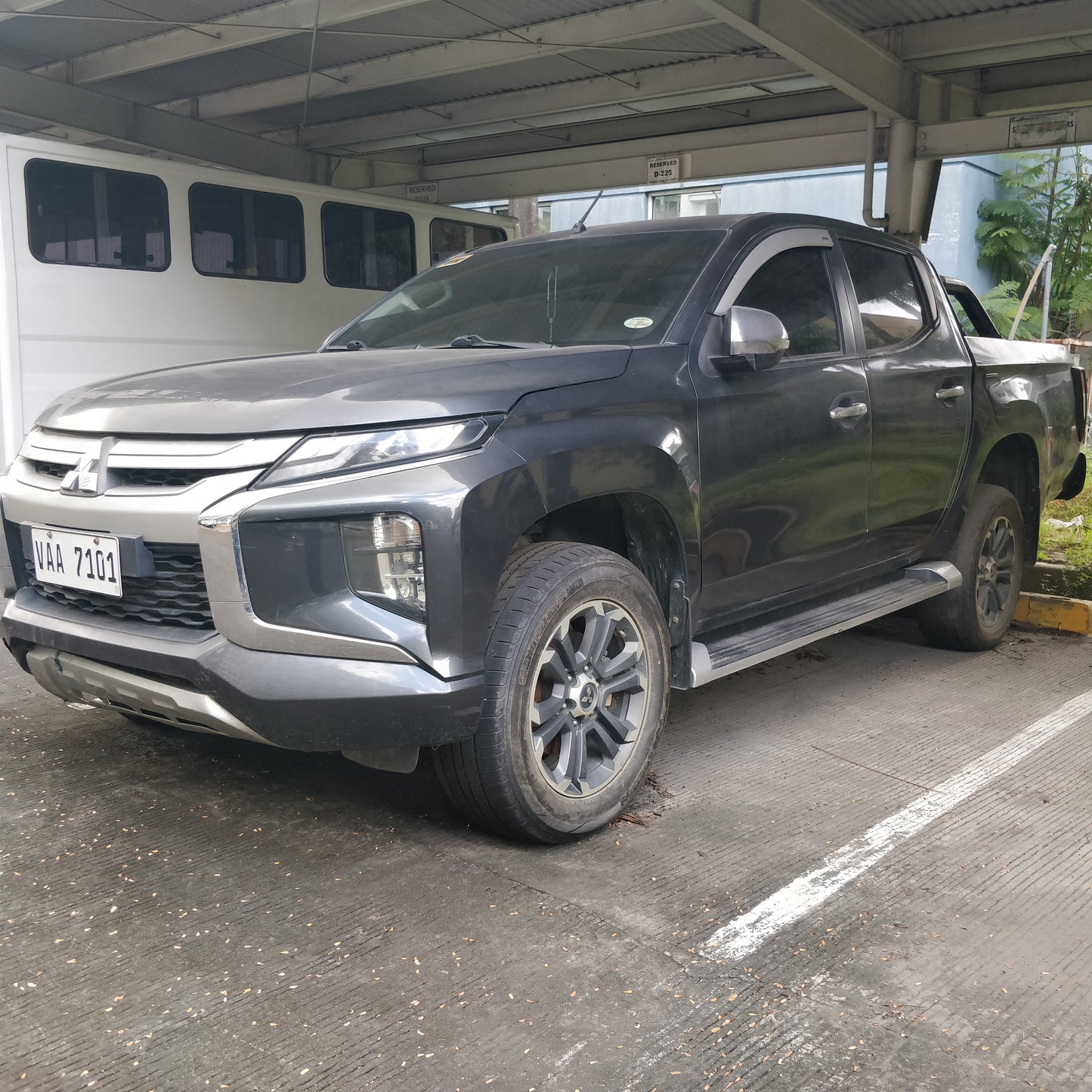 2020 Mitsubishi Strada GLS 4x4 2.4D, MT, DSL 127T