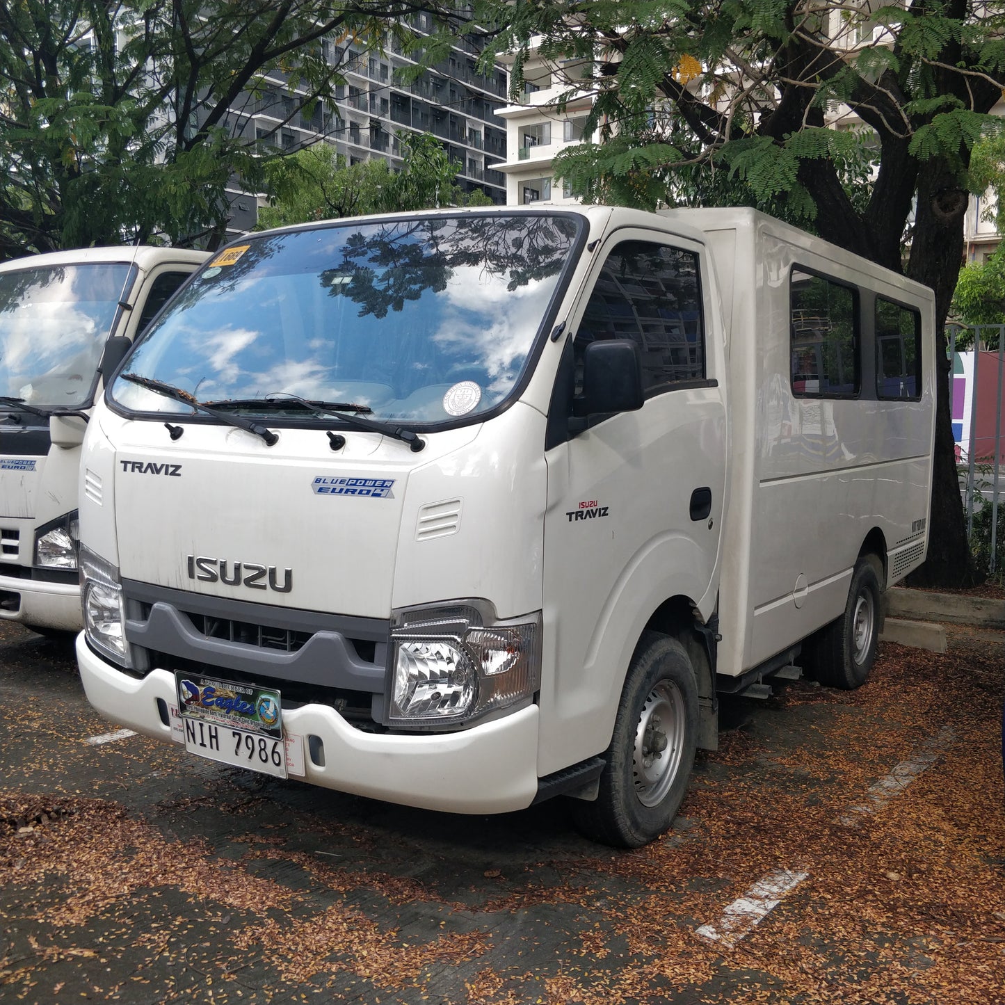 2023 Isuzu Traviz L Utility Van Dual AC, MT, DSL 18T