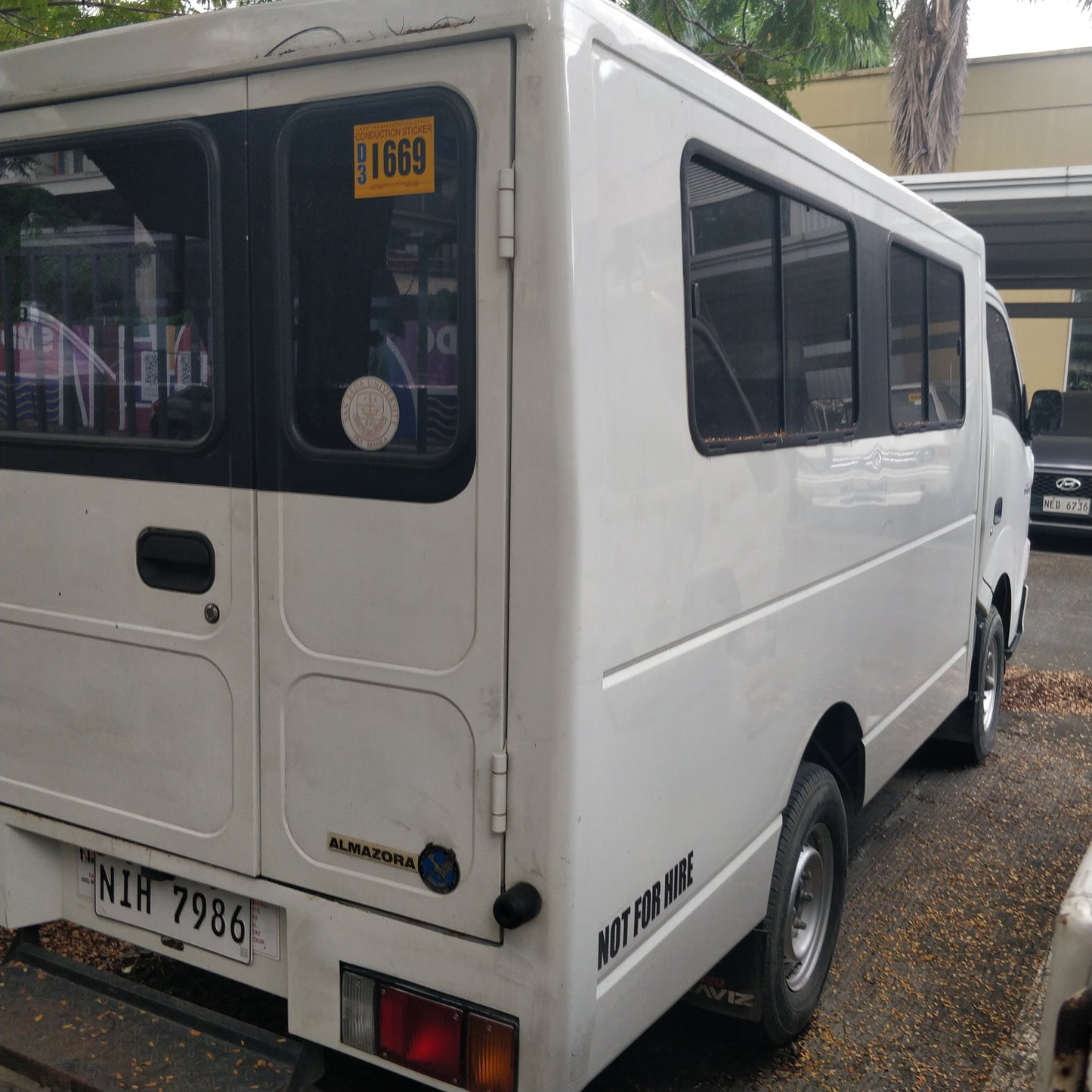 2023 Isuzu Traviz L Utility Van Dual AC, MT, DSL 18T