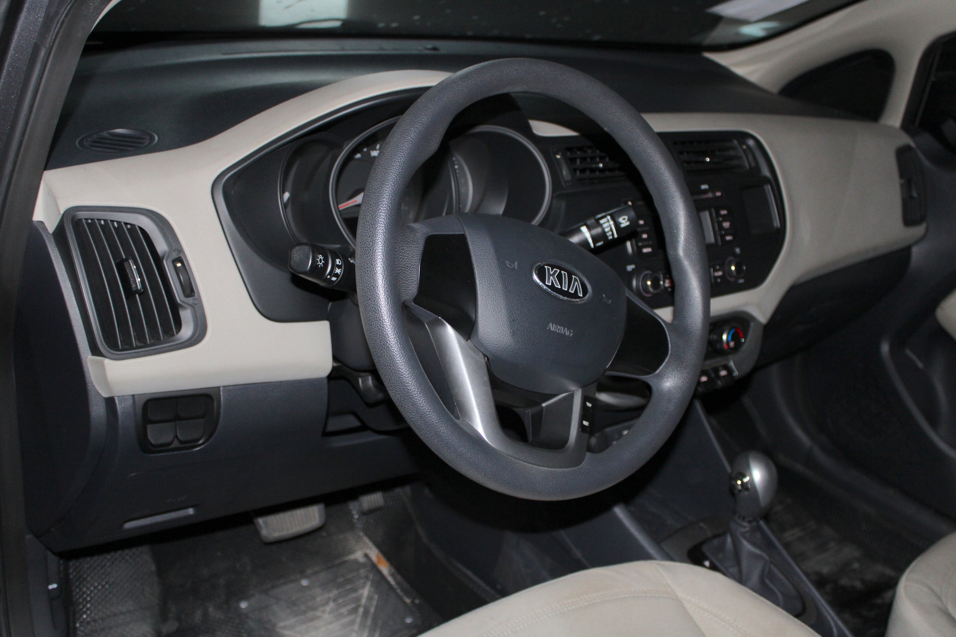 2015 Kia Rio Manual Transmission Gasoline Hatchback with 49,000 km mileage available at ROPO - Quality Pre-Owned Cars in the Philippines.