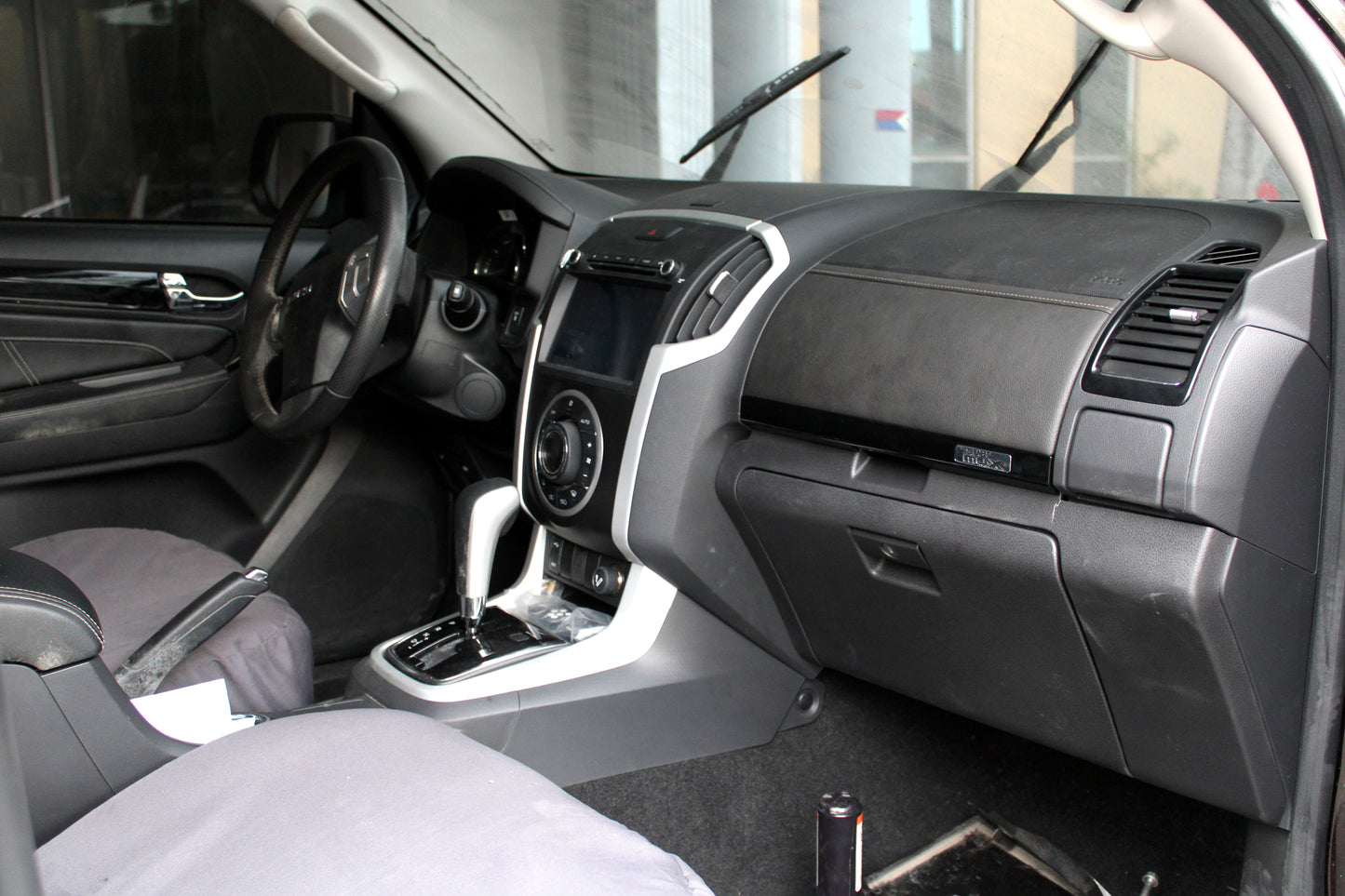 2018 Isuzu MU-X LS-A Bluepower 4x2, AT, DSL 8T