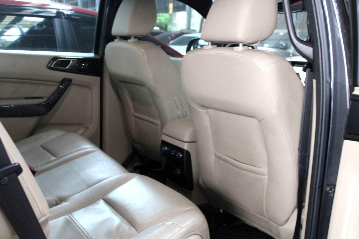 2016 Ford Everest Titanium 4x2 2.2L, AT, DSL 106T