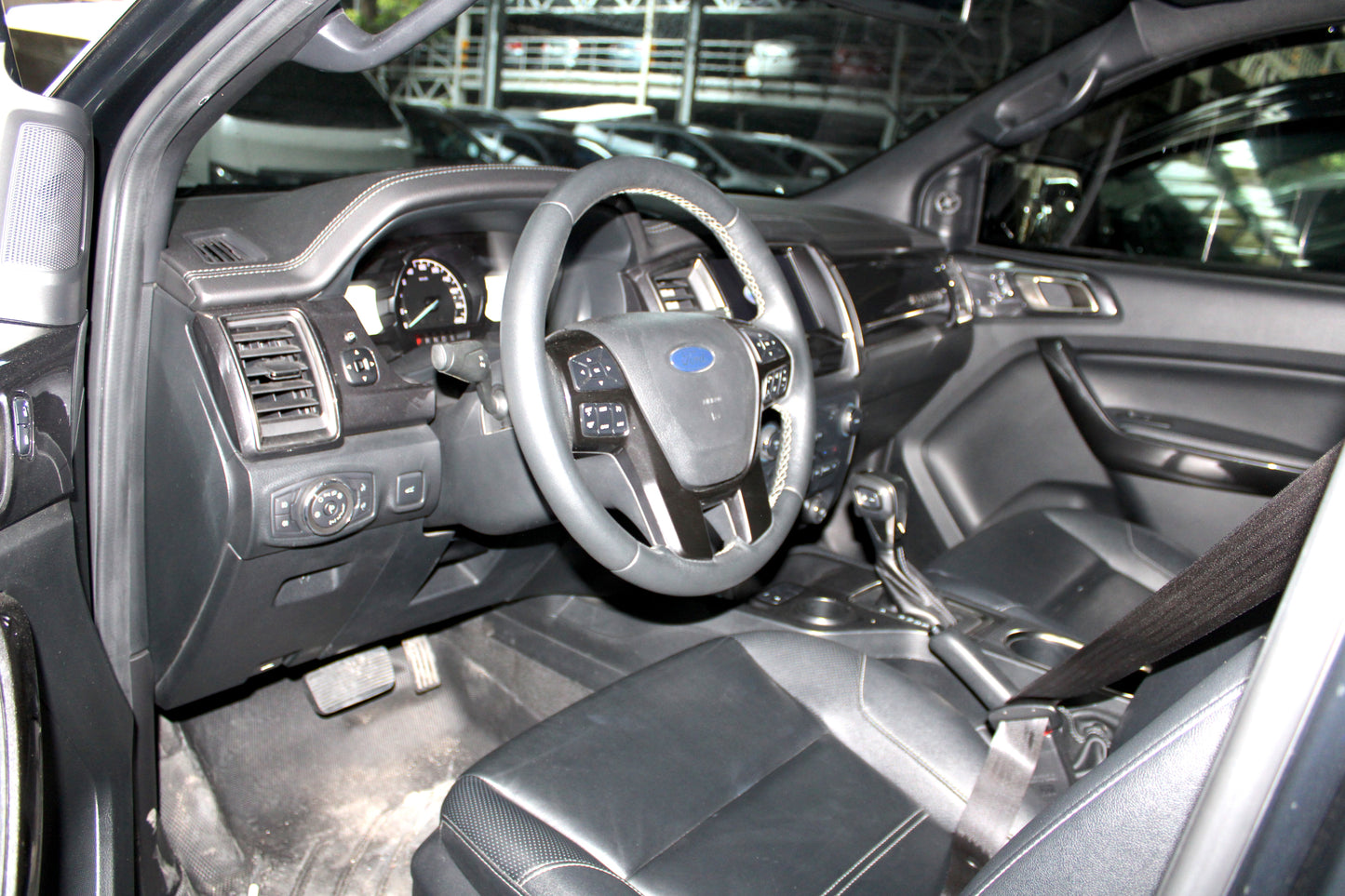 2022 Ford Everest 2.0 Turbo Titanium 4x2, A/T, DSL 26T