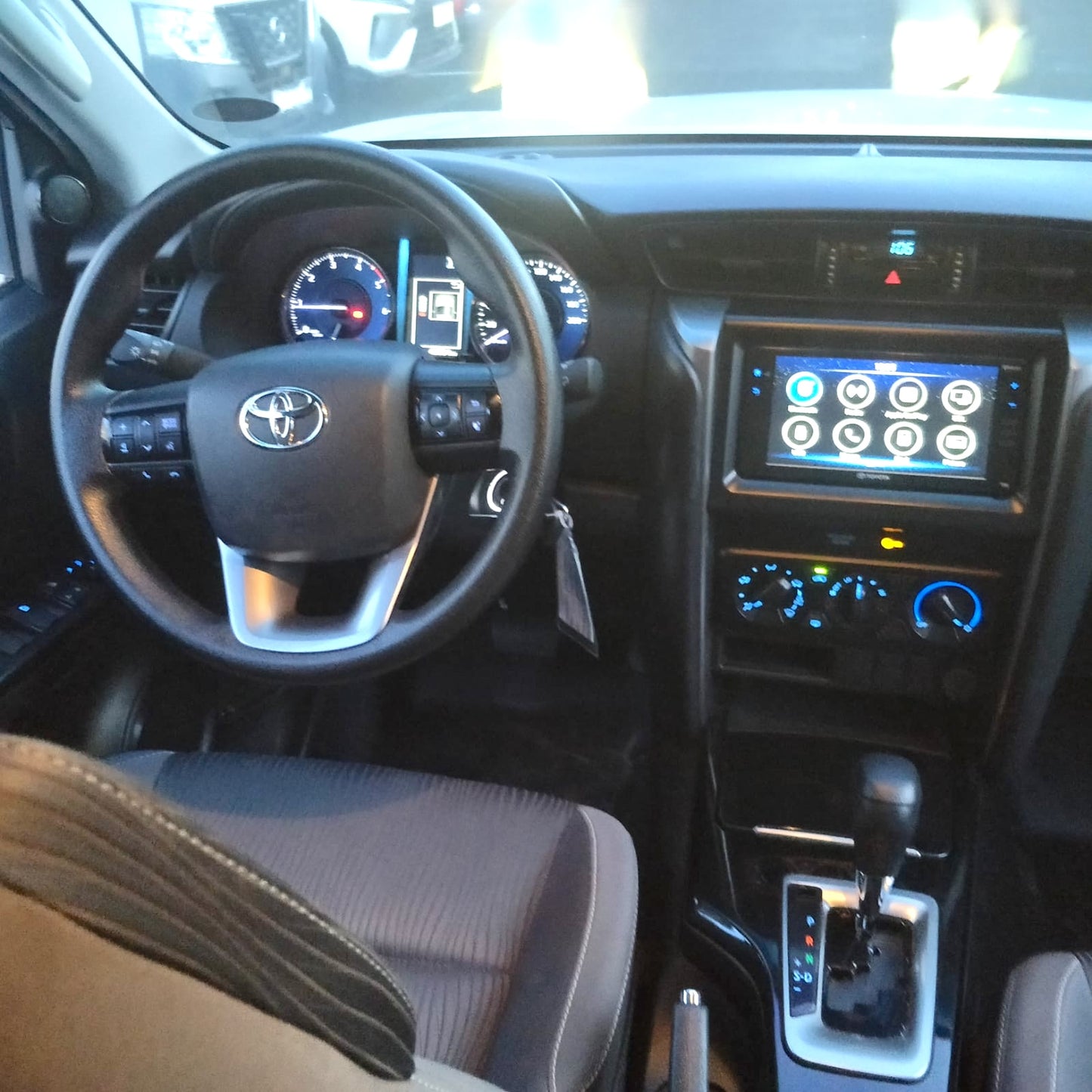 2022 Toyota Fortuner G 4x2 2.4L, AT, DSL 43T